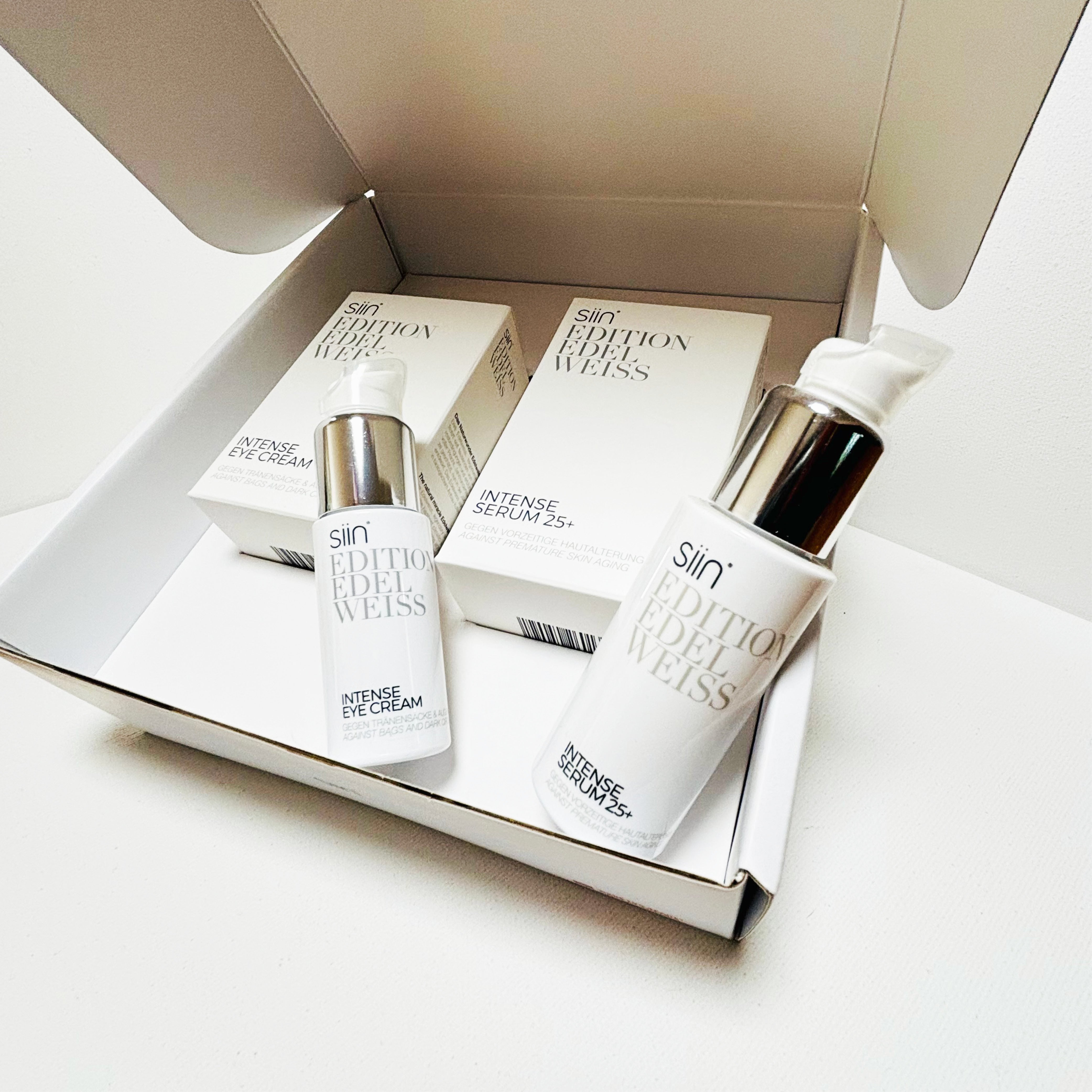 Gegen vorzeitige Hautalterung. Intense Serum 25+ und Intense Eye Cream